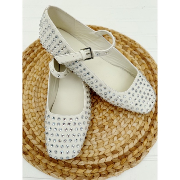 Raye Lin Crystal Embellished Leather Ballet Mart Jane Flats Bone 9 - Picture 1 of 7